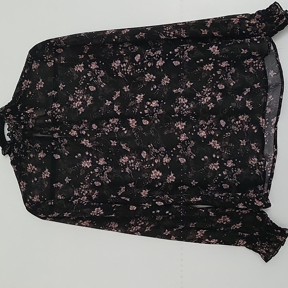 Floral Black and Pink Women's Top. FOREVER21, size S.
